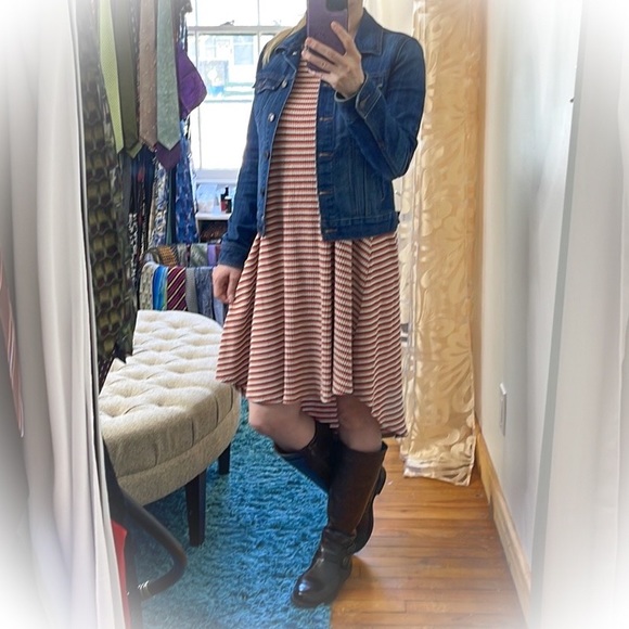 💕Beautiful Striped & Ribbed Lularoe Carly Dress💕 - Picture 5 of 14